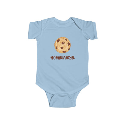 This adorable custom super soft baby onesie that features an image of a chocolate chip cookie in the middle with the word 'homemade' in brown writing underneath the image.
